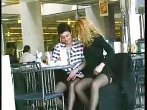 Esguichando esperma  ...